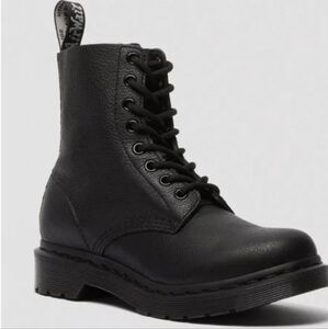 Women monochrome lace up boots